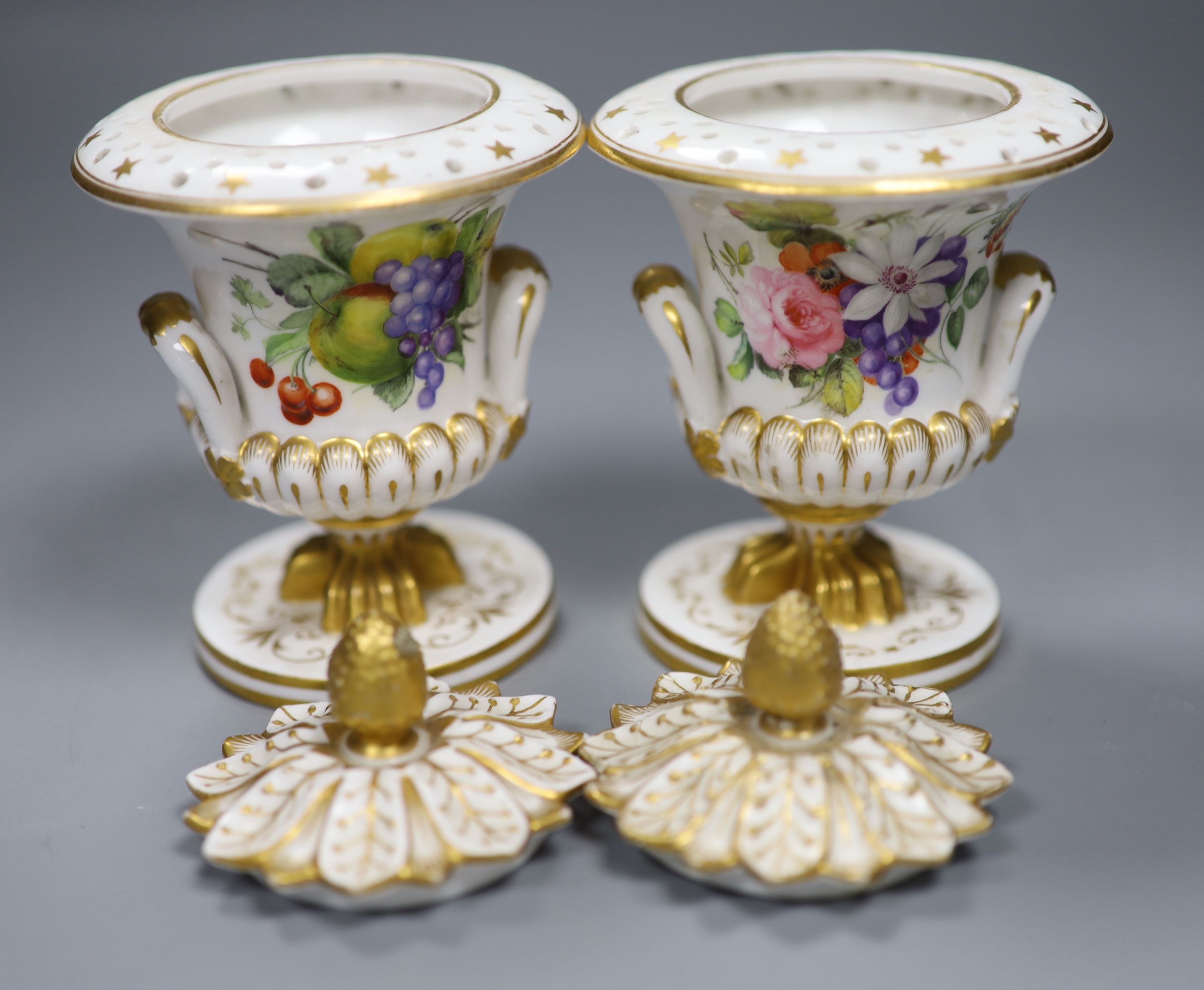 Two Sampson Hancock Derby pot pourri vases and covers, overall height 13cm